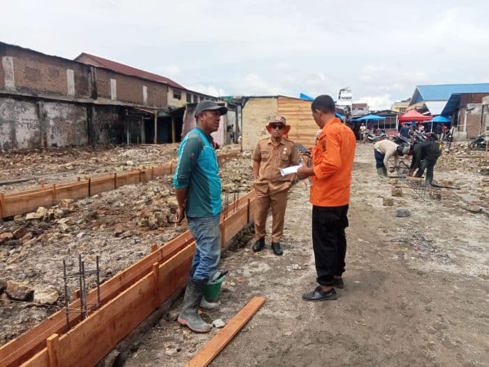 pembangunan_kios_di_pasar_dwikora_masuki_tahap_pengecoran_pondasi