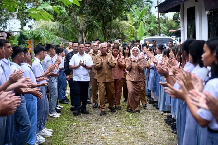 wagub_sumut_surya_lanjutkan_program_berkantor_di_kepulauan_nias_selama_sepekan
