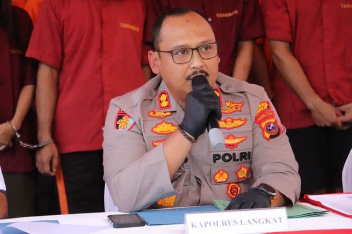 bawa_963_gram_sabu_pria_44_tahun_ditangkap_polres_langkat_di_jalinsum