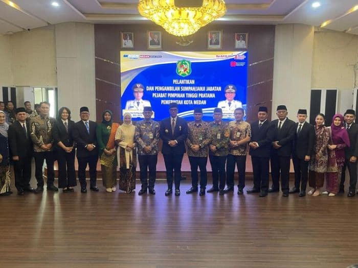 rico_waas_lantik_9_pejabat_eselon_ii_pemko_medan_ini_namanya