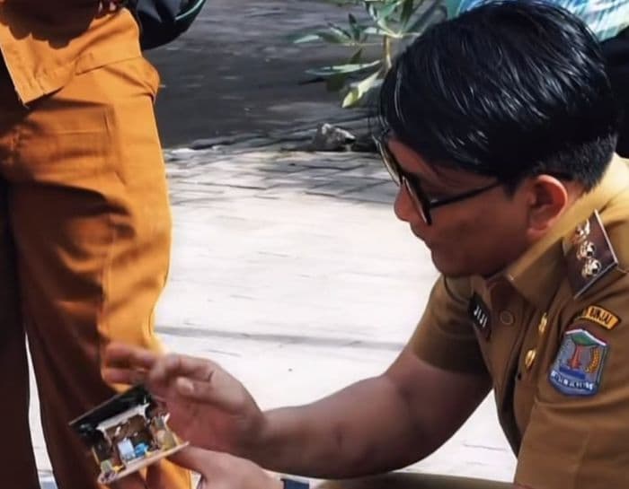 wakil_wali_kota_apresiasi_mobil_mini_bertenaga_surya_ciptaan_murid_smpn_14_binjai