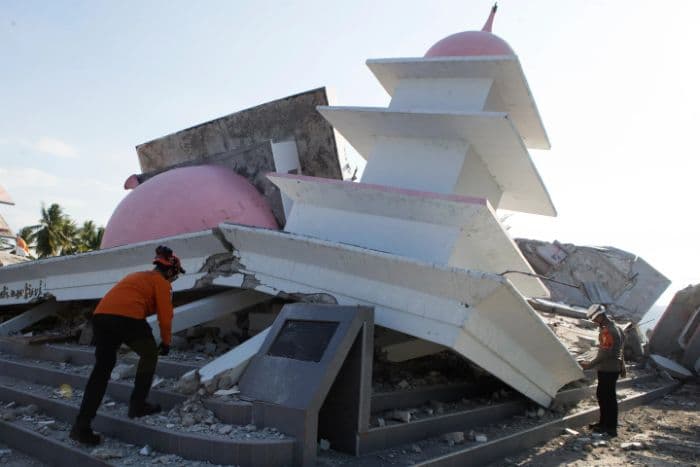 gempa_susulan_ntt_capai_4256_kali_78_meninggal_hampir_39_ribu_rumah_rusak