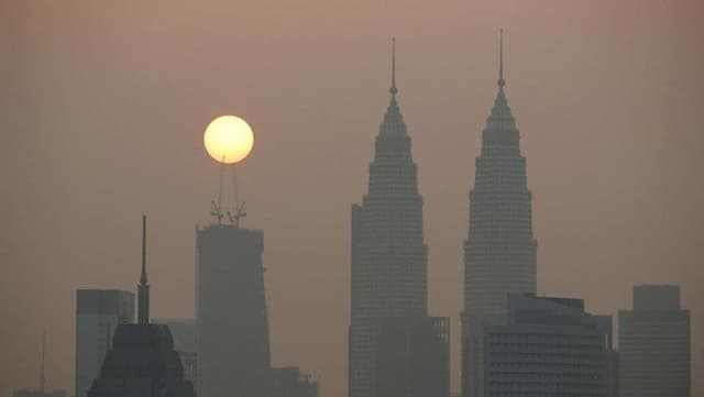 kabut_asap_ancam_perayaan_hari_kemerdekaan_malaysia