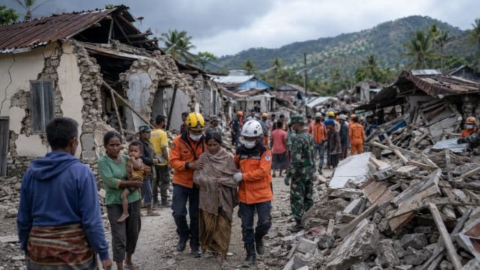 korban_meninggal_gempa_ntt_bertambah_jadi_83_orang