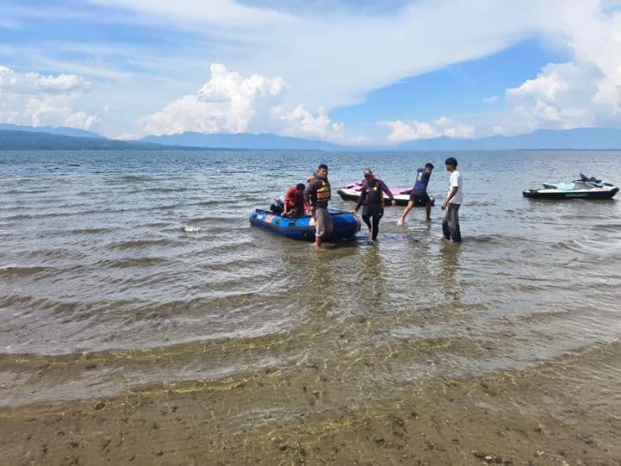 siswa_sman_1_uluan_toba_tewas_tenggelam_di_danau_toba