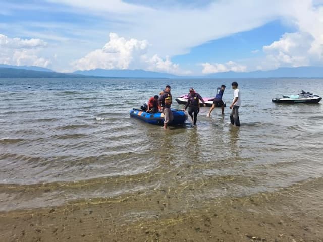 siswa_sman_1_uluan_toba_tewas_tenggelam_di_danau_toba