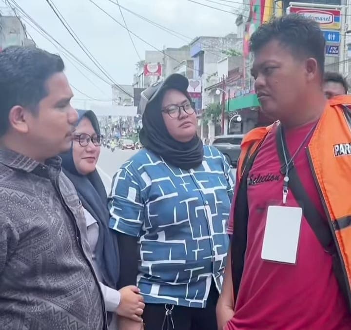 tarif_parkir_motor_naik_jadi_rp3000_jukir_di_lubuk_pakam_ditertibkan