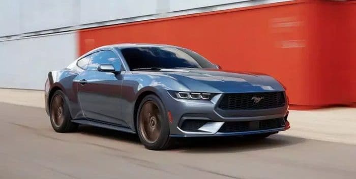 ford_recall_86_mustang_mache_indikator_baterai_bisa_menipu_pengemudi_