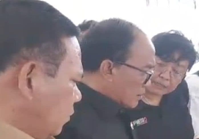 pemkab_samosir_evaluasi_penertiban_pkl_di_menara_pandang_tele