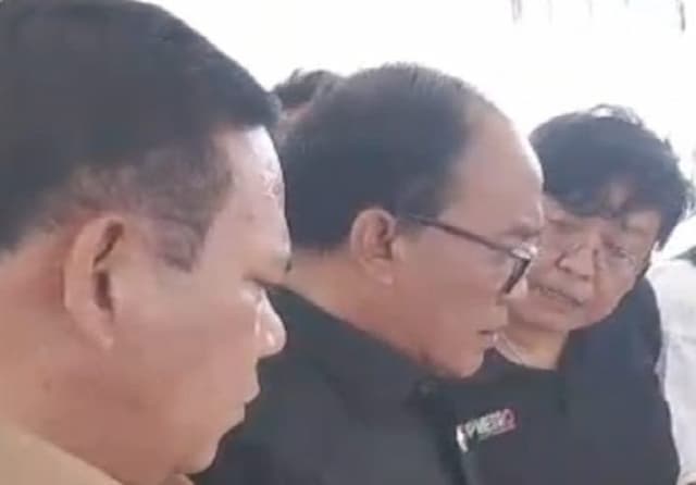 pemkab_samosir_evaluasi_penertiban_pkl_di_menara_pandang_tele