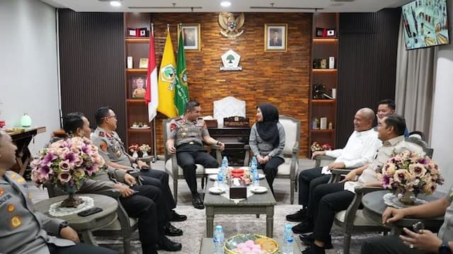 kunjungi_dprd_sumut_kapolda_tegaskan_komitmen_berantas_narkoba_hingga_ke_akar_