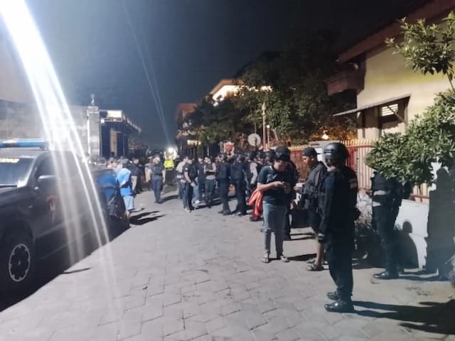 pelaku_pembakaran_warung_mi_dan_babi_di_sukoharjo_ditembak_polisi_ungkap_status_eks_napi_terorisme
