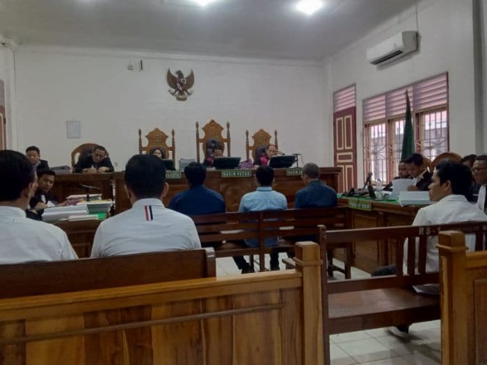 diduga_terlibat_korupsi_puskesmas_hakim_perintahkan_kejari_sidik_menantu_mantan_bupati_labuhanbatu