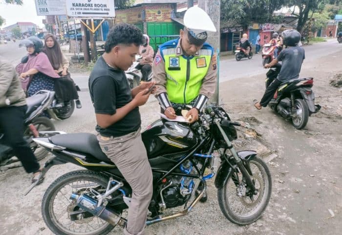 empat_hari_operasi_zebra_toba_satlantas_batu_bara_terbitkan_200_set_tilang