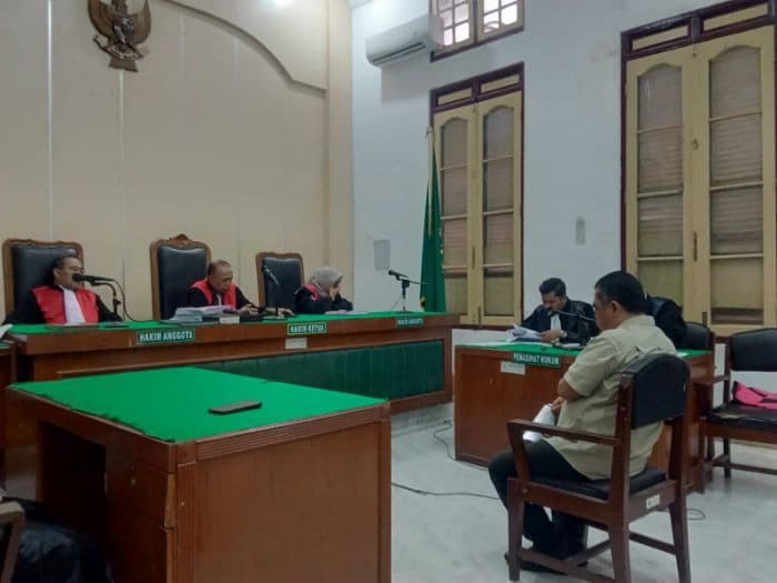 kasus_pungli_parkir_rsvi_eks_kadishub_pematangsiantar_julham_situmorang_minta_bebas_