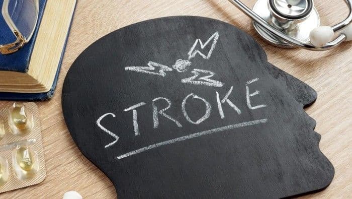 kisah_haley_schoen_wanita_missouri_alami_5_stroke_setelah_pijat_kretek