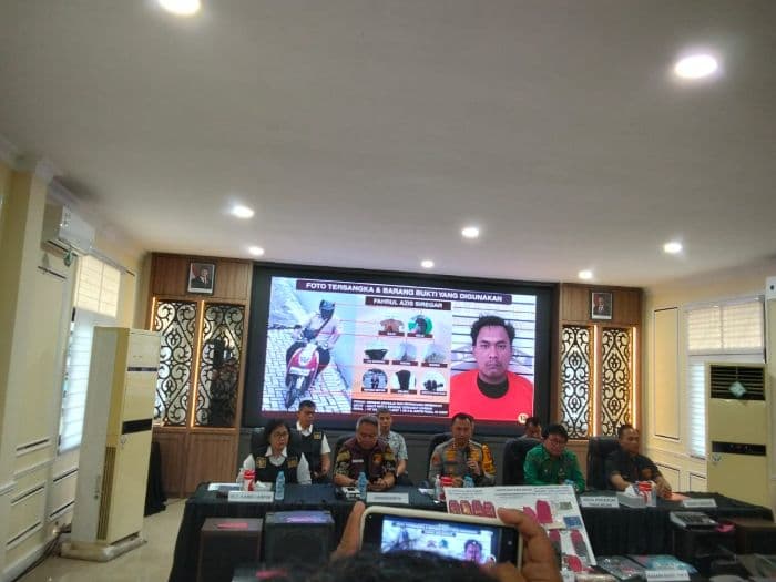 kronologi_lengkap_pembakaran_rumah_hakim_khamozaro_waruwu_mantan_sopir_jadi_otak_pelaku