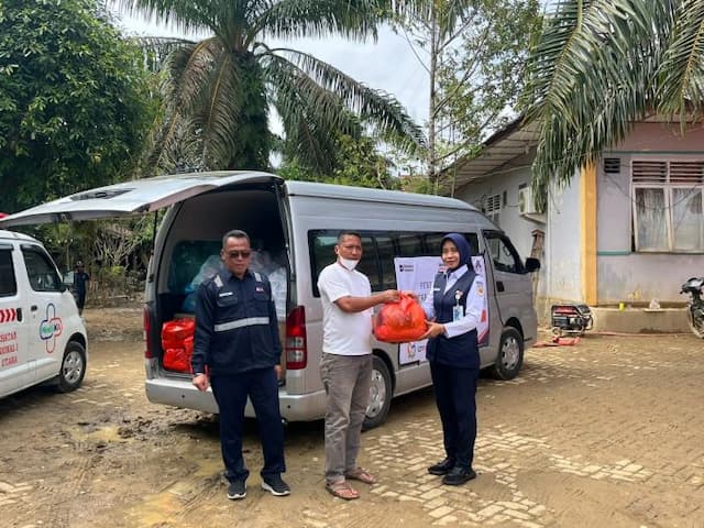 bantuan_pangan_disalurkan_kai_divre_i_sumut_ke_aceh_tamiang_dan_langsa