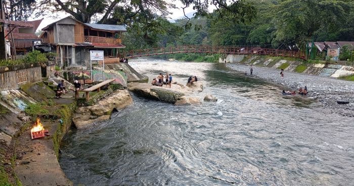 cuaca_ekstrem_dan_jalan_rusak_wisatawan_ke_bukit_lawang_turun_drastis