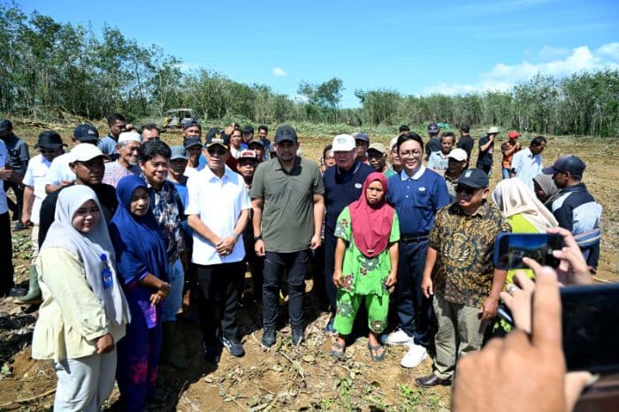 gubernur_bobby_nasution_akan_buatkan_sumur_bor_air_bersih_untuk_masyarakat_terdampak_bencana_di_tapsel