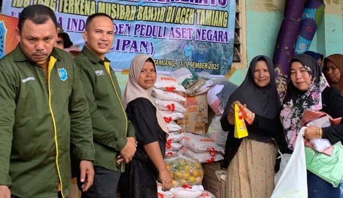 lsm_lipan_salurkan_bantuan_untuk_ibu_korban_banjir_di_aceh_tamiang_