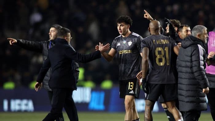 dramatis_qarabag_fk_bekuk_frankfurt_32_di_baku_langkah_besar_ke_playoff_liga_champions