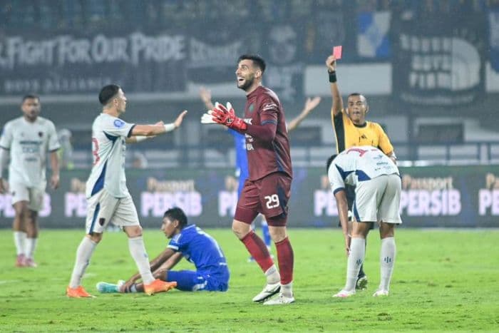 hasil_super_league_kalahkan_persita_10_persib_pastikan_kokoh_di_puncak_
