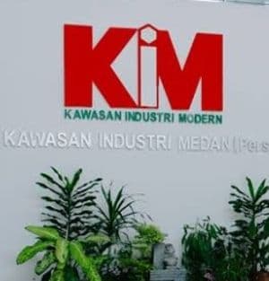jalan_rusak_dan_gelap_di_kawasan_industri_medan_membahayakan_pengguna_jalan