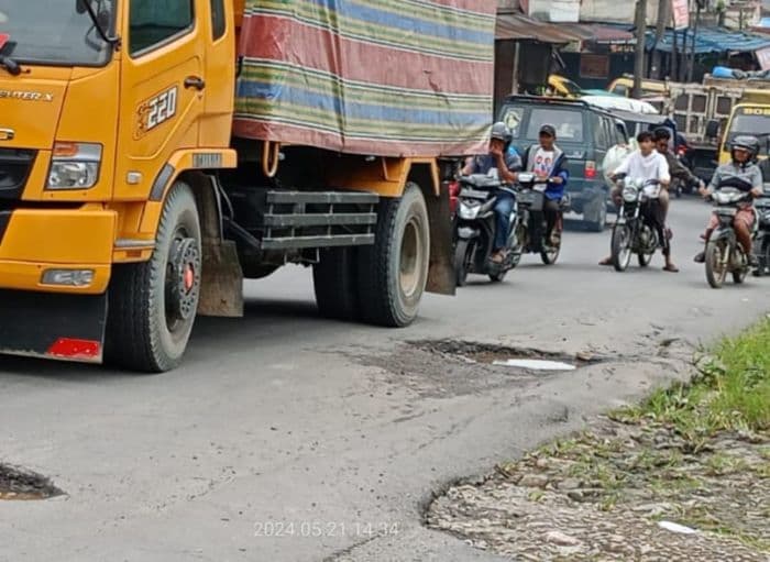 truk_batu_odol_bebas_beroperasi_dishub_dairi_gelar_razia_gabungan