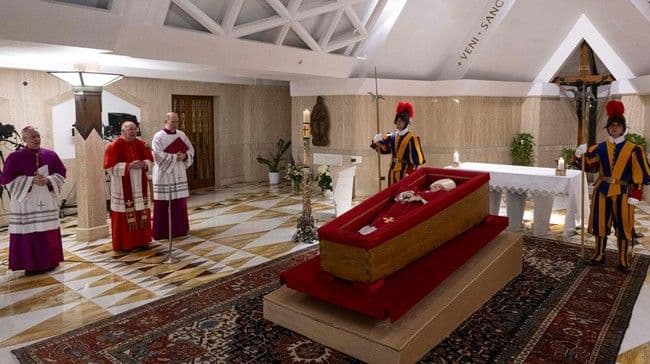 ulama_syiah_irak_alsistani_sampaikan_belasungkawa_atas_wafatnya_paus_fransiskus