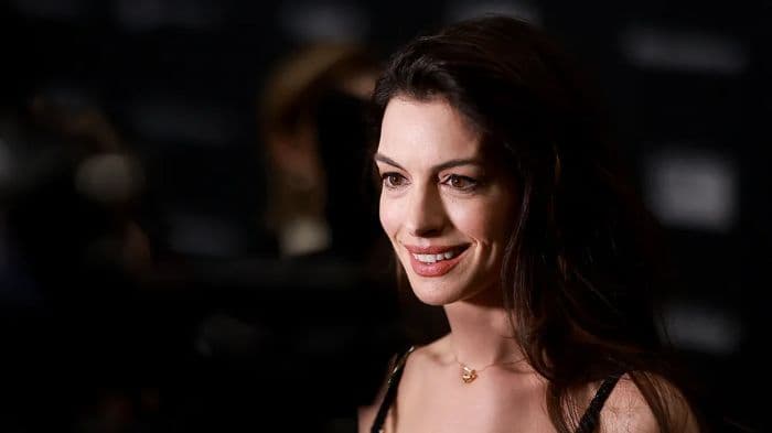 anne_hathaway_terpilih_sebagai_worlds_most_beautiful_2026