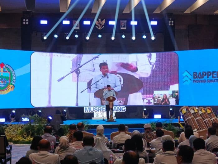 dana_rehabilitasi_bencana_sumut_naik_jadi_rp23_triliun_bobby_nasution_ucapkan_terima_kasih_ke_mendagri