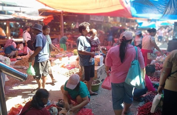 harga_bahan_pokok_di_pangururan_fluktuatif_sepanjang_april_2026_cabai_dan_tomat_melonjak_di_akhir_bulan