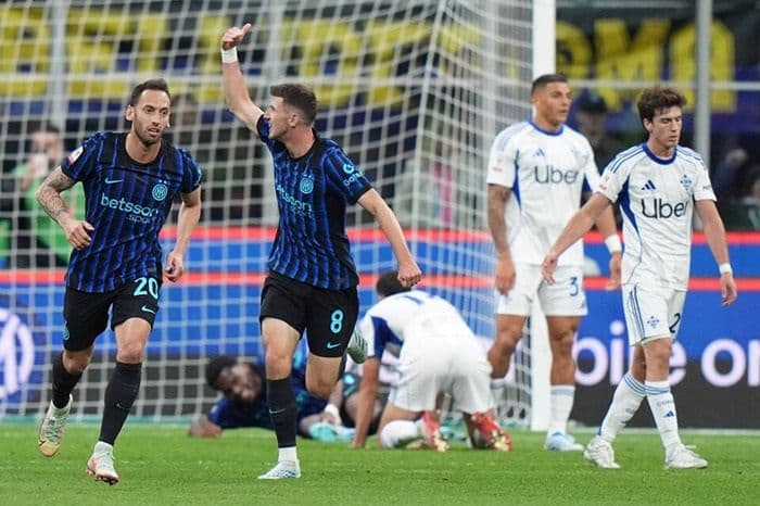 inter_milan_comeback_dramatis_singkirkan_como_dan_melaju_ke_final_coppa_italia