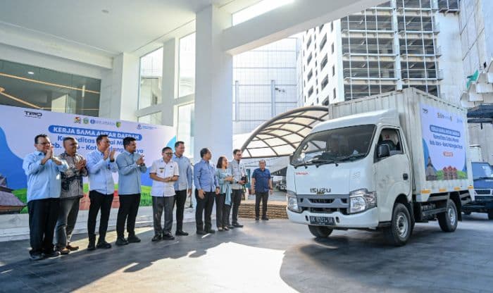 kirim_1050_ton_cabai_merah_ke_palangkaraya_gubernur_bobby_dorong_stabilitas_harga_dan_kesejahteraan_petani