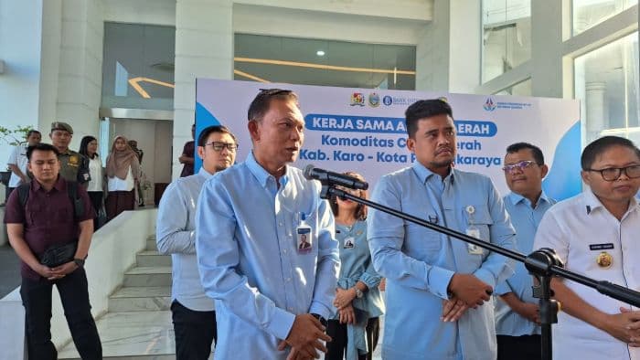 terobosan_bi_sumut_ekspor_cabai_karo_ke_palangkaraya_selamatkan_harga_petani_