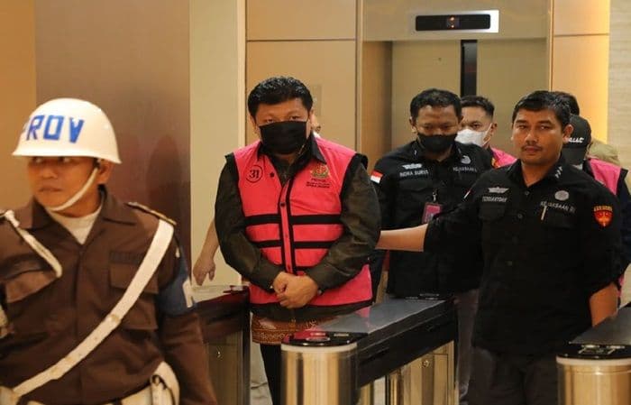 skandal_korupsi_sritex_mantan_dirut_ditangkap_negara_rugi_ratusan_miliar