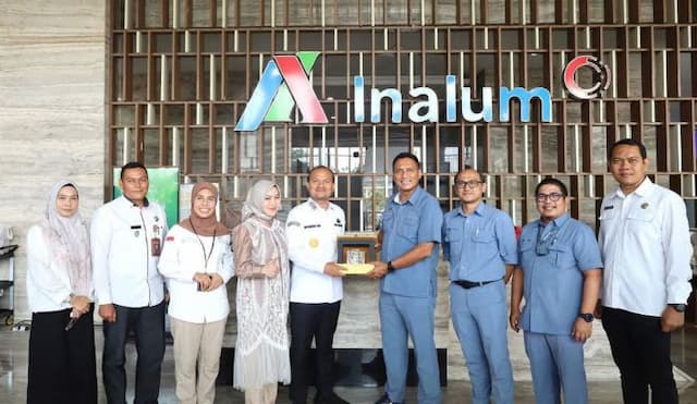 wali_kota_tanjungbalai_ajukan_bantuan_alkes_dan_armada_sampah_ke_pt_inalum