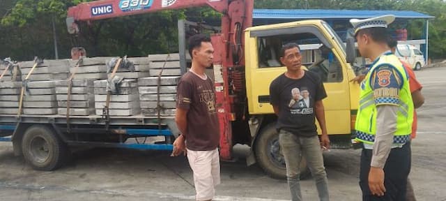 30_truk_angkutan_kelebihan_muatan_terjaring_razia_di_tol_medantebing_tingi_