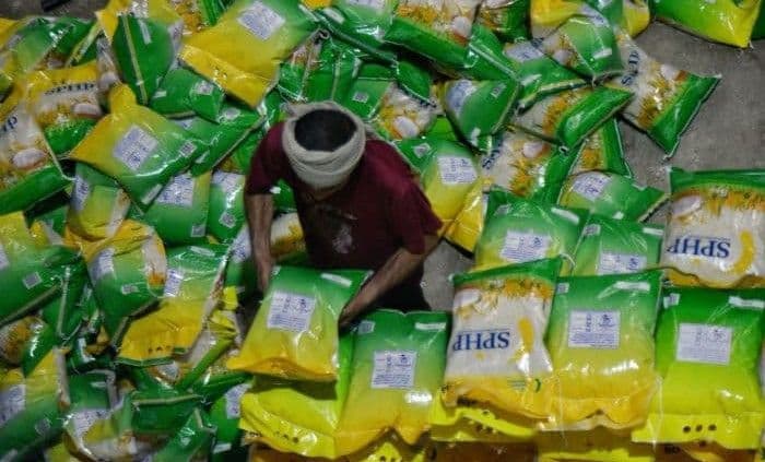beras_sphp_jadi_buruan_warga_medan_pedagang_nonrpk_kesulitan_dapat_stok