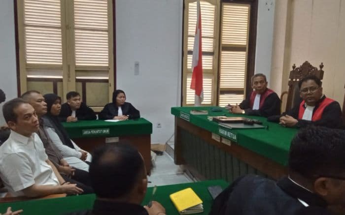 hakim_tunda_putusan_eks_camat_medan_polonia_dalam_kasus_korupsi_belanja_bbm_rp3322_juta