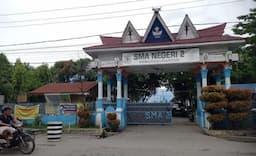 pendaftar_membludak_180_calon_siswa_berebut_kursi_di_sman_2_pematangsiantar_jalur_prestasi_jadi_rebutan