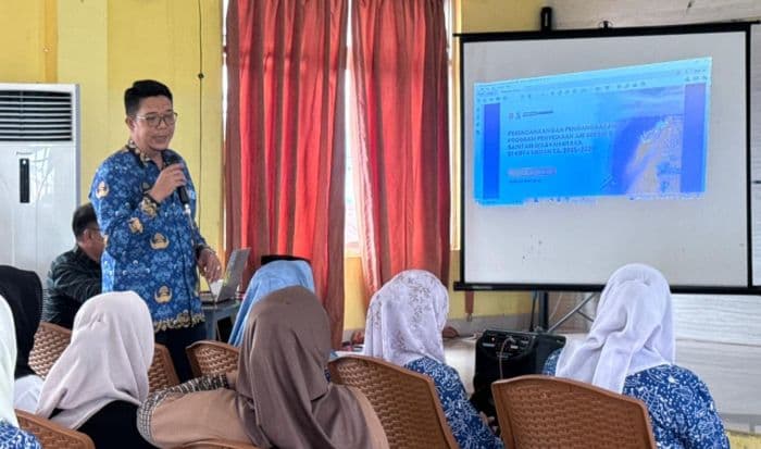 perempuan_pesisir_di_belawan_ikuti_pelatihan_pengelolaan_air_bersih_