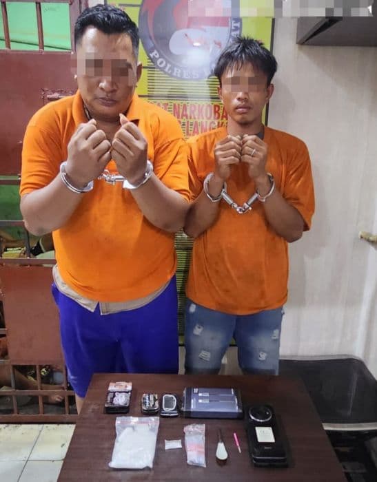 polisi_gagalkan_peredaran_8428_gram_sabu_di_pulau_kampai_dua_pria_diamankan