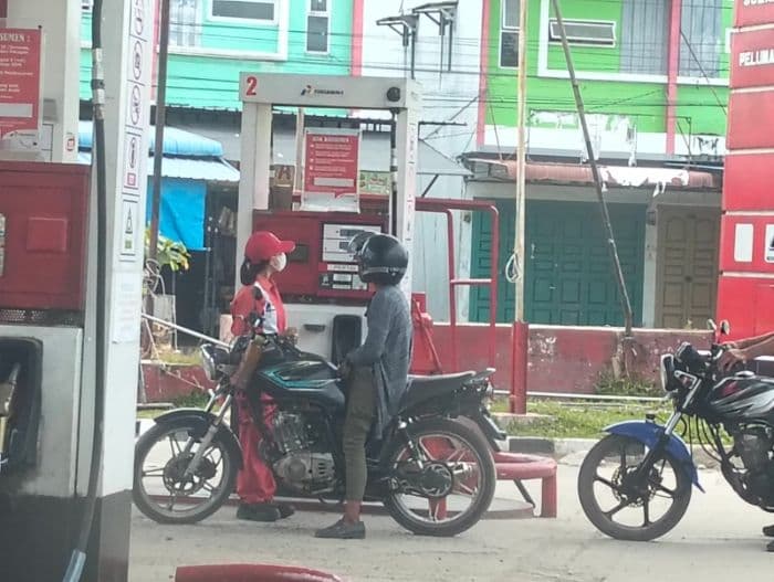 motor_modifikasi_diduga_borong_pertalite_bbm_subsidi_di_lubuk_pakam_sering_habis