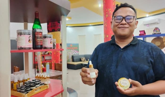nias_barat_perkenalkan_serum_dan_sabun_berbahan_pisang_di_prsu_ke50