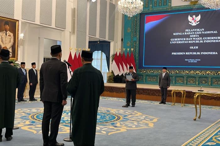 prabowo_lantik_donny_ermawan_sebagai_gubernur_universitas_republik_indonesia_siap_cetak_pemimpin_bangsa