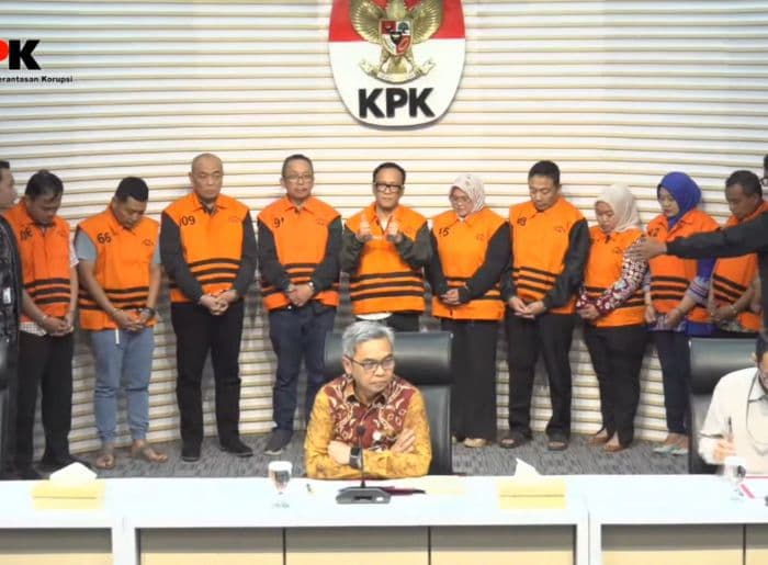 kpk_tetapkan_wamenaker_ebenezer_sebagai_tersangka_warga_medan_beri_respons_keras