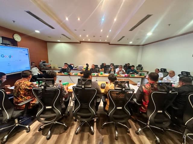 dprd_sumut_pertanyakan_dasar_gakkum_tetapkan_sopir_angkutan_kayu_jadi_tersangka