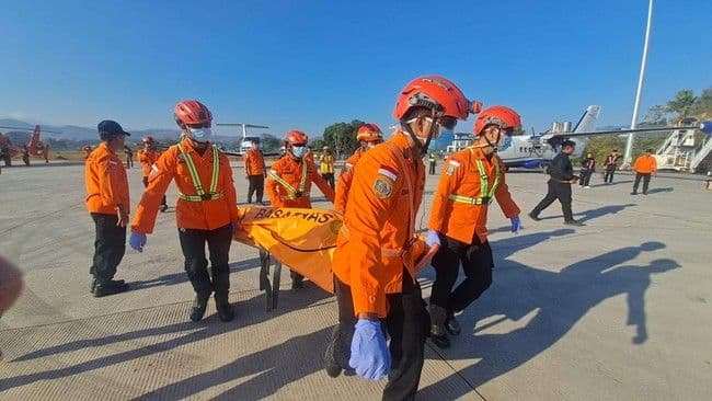 relawan_gempa_nnt_meninggal_saat_salurkan_bantuan_di_manggarai_timur